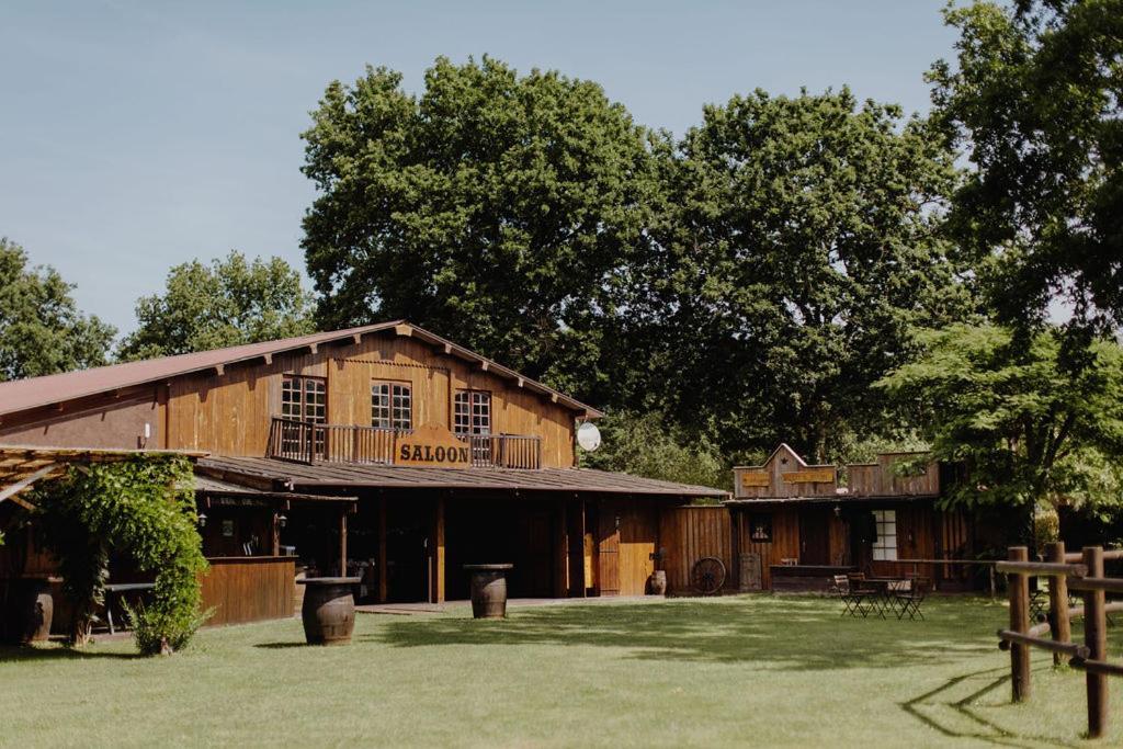 Bed and Breakfast Le Ranch Amadeus Saint-Paul-en-Born Exterior foto